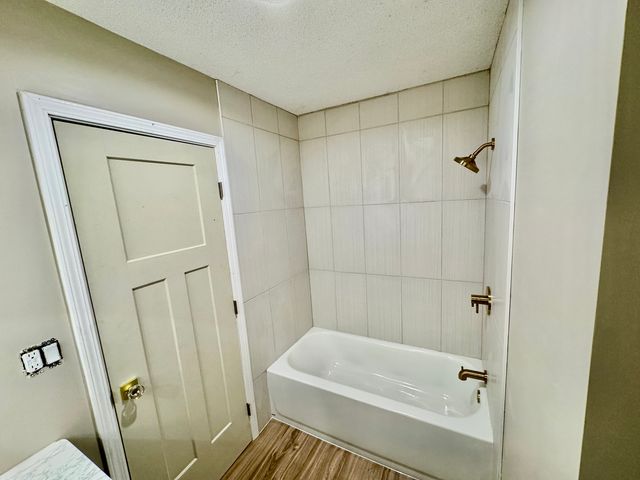 19402 Hahn Drive, Dekalb, IL 60115