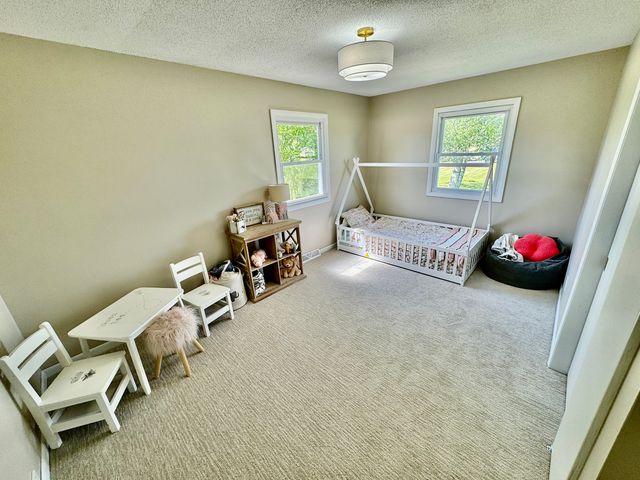 19402 Hahn Drive, Dekalb, IL 60115
