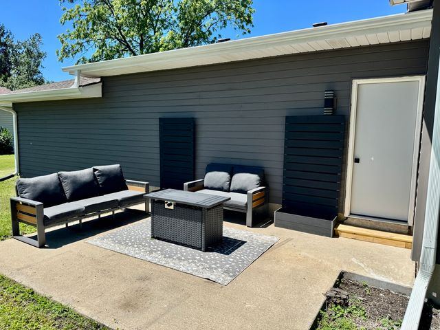 19402 Hahn Drive, Dekalb, IL 60115