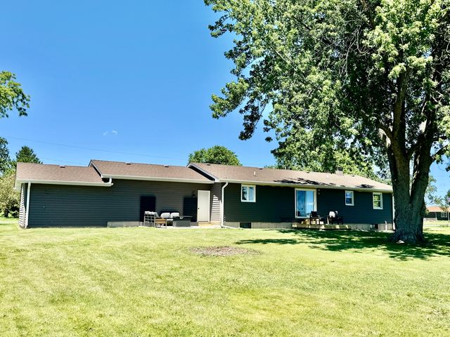 19402 Hahn Drive, Dekalb, IL 60115