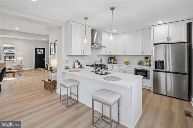 17 LONGFELLOW ST NW, Washington, DC 20011