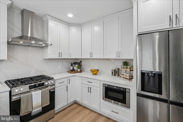 17 LONGFELLOW ST NW, Washington, DC 20011