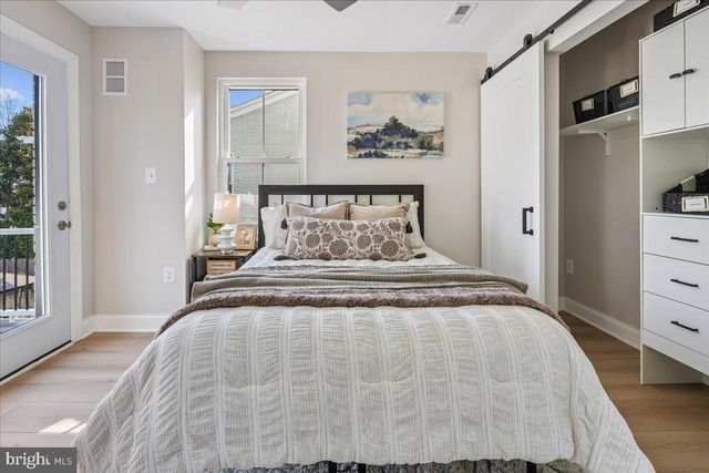 17 LONGFELLOW ST NW, Washington, DC 20011