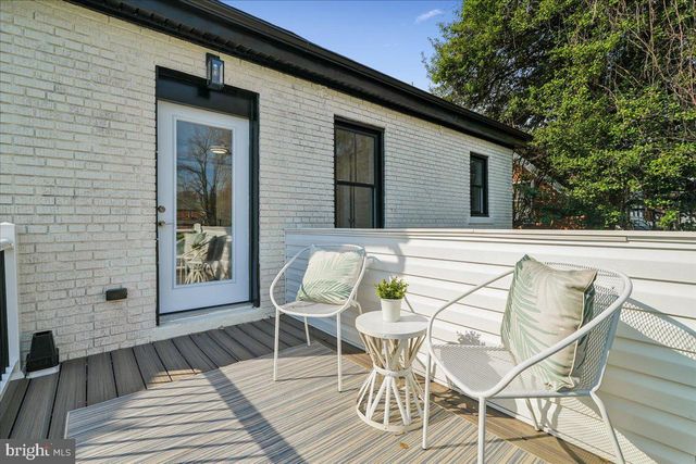 17 LONGFELLOW ST NW, Washington, DC 20011