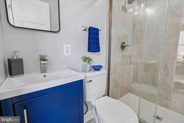 17 LONGFELLOW ST NW, Washington, DC 20011