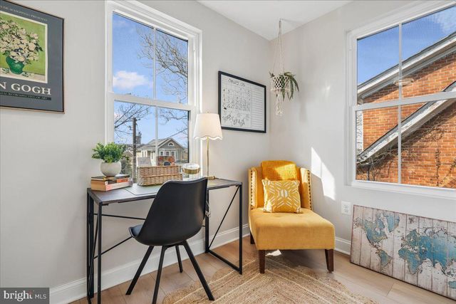 17 LONGFELLOW ST NW, Washington, DC 20011