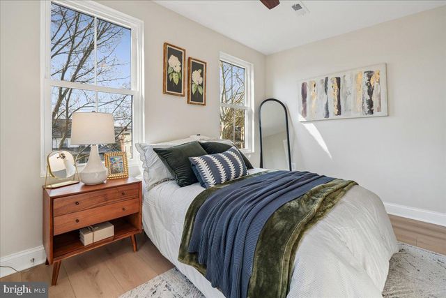 17 LONGFELLOW ST NW, Washington, DC 20011