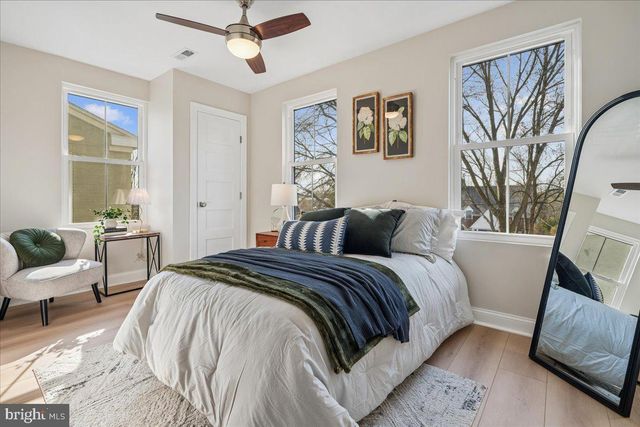 17 LONGFELLOW ST NW, Washington, DC 20011