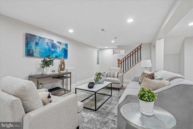 17 LONGFELLOW ST NW, Washington, DC 20011