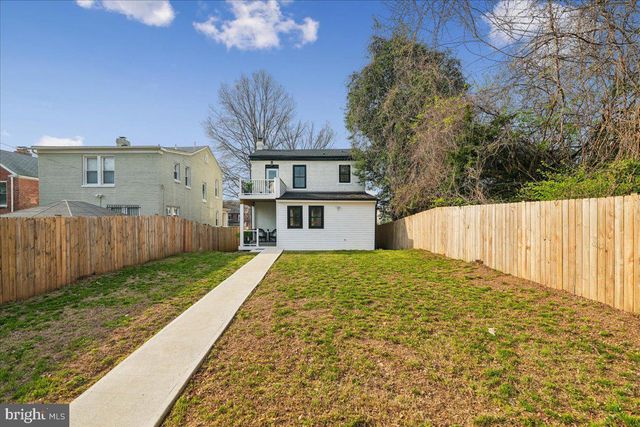 17 LONGFELLOW ST NW, Washington, DC 20011