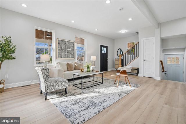 17 LONGFELLOW ST NW, Washington, DC 20011