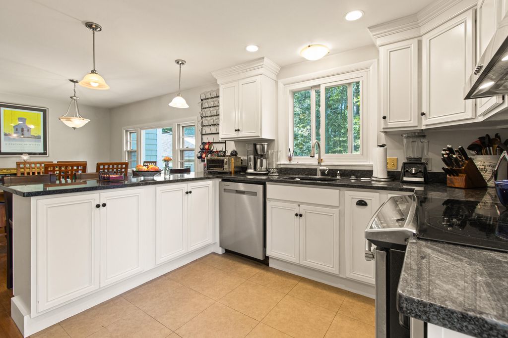 22 Tall Pine Road, Cape Elizabeth, ME 04107 — photo 5