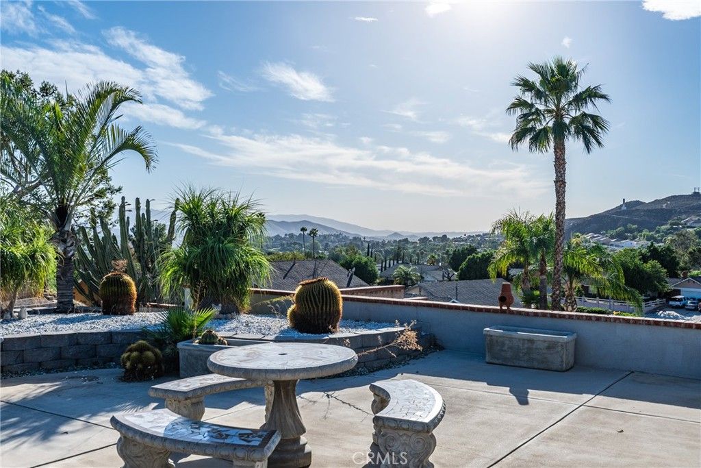 7499 Blackhills, Jurupa Valley, CA 92509 — photo 5