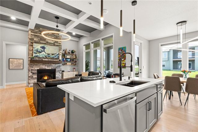 4101 W 158th Street, Overland Park, KS 66224