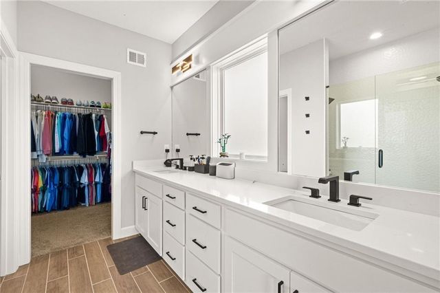 4101 W 158th Street, Overland Park, KS 66224