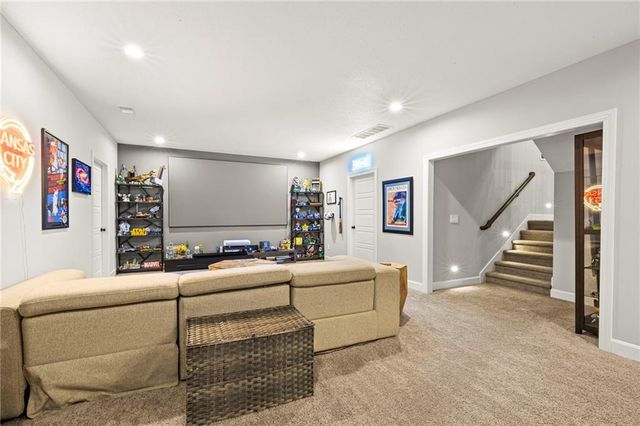 4101 W 158th Street, Overland Park, KS 66224