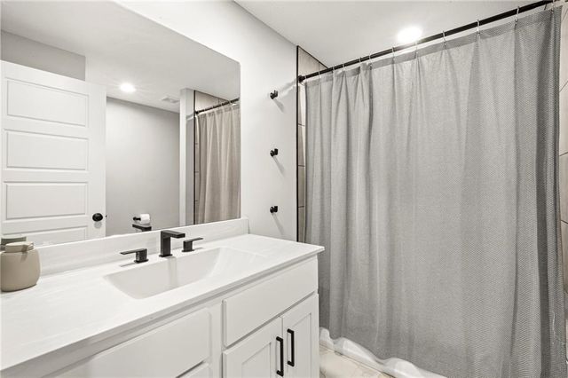 4101 W 158th Street, Overland Park, KS 66224