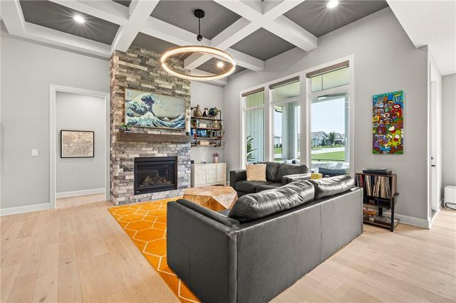 4101 W 158th Street, Overland Park, KS 66224