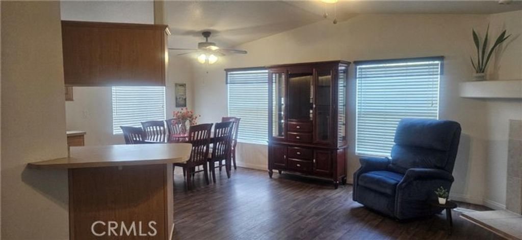 4 Oxford Way, Northridge (los Angeles), CA 91324