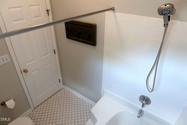212 Sir Richard Lane, Chapel Hill, NC 27517