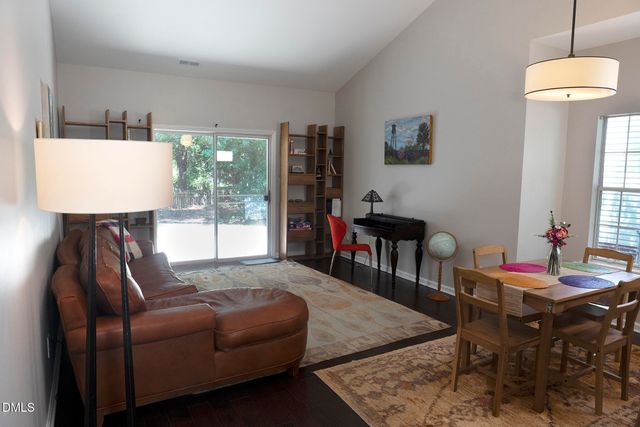 212 Sir Richard Lane, Chapel Hill, NC 27517