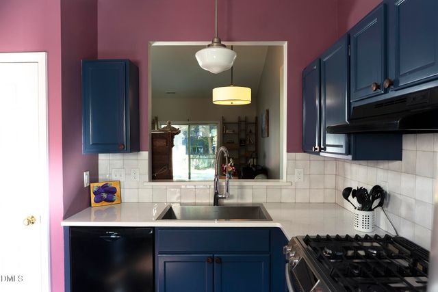 212 Sir Richard Lane, Chapel Hill, NC 27517
