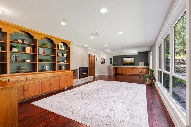 5500 Northwood Ridge, Bloomington, MN 55437