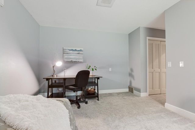 5500 Northwood Ridge, Bloomington, MN 55437