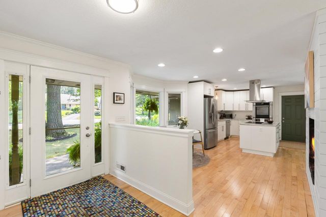 5500 Northwood Ridge, Bloomington, MN 55437
