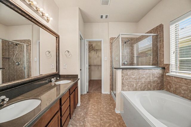 238 Silver Ripple Drive, Rosenberg, TX 77469