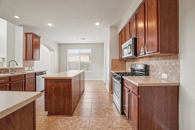 238 Silver Ripple Drive, Rosenberg, TX 77469