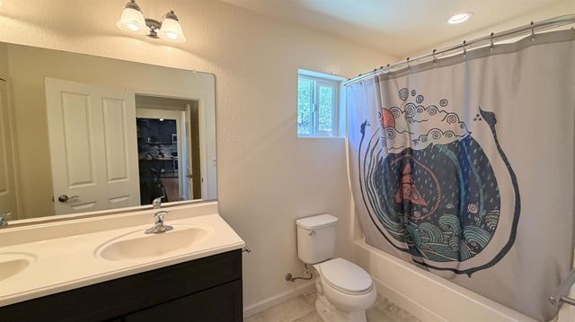 7436 Eagle View Dr, Mountain Ranch, CA 95246