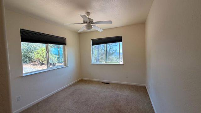 7436 Eagle View Dr, Mountain Ranch, CA 95246