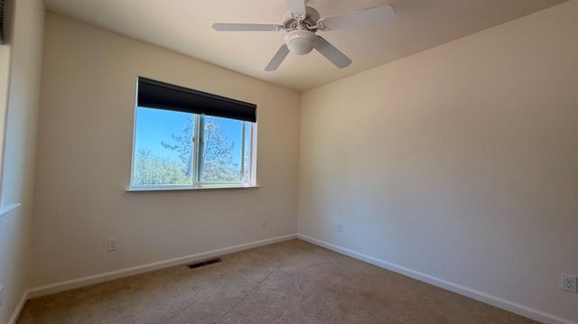 7436 Eagle View Dr, Mountain Ranch, CA 95246