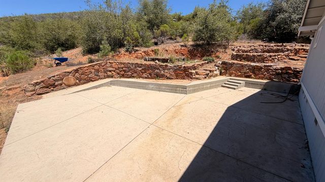 7436 Eagle View Dr, Mountain Ranch, CA 95246