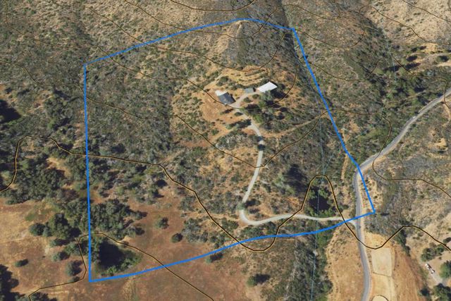 7436 Eagle View Dr, Mountain Ranch, CA 95246