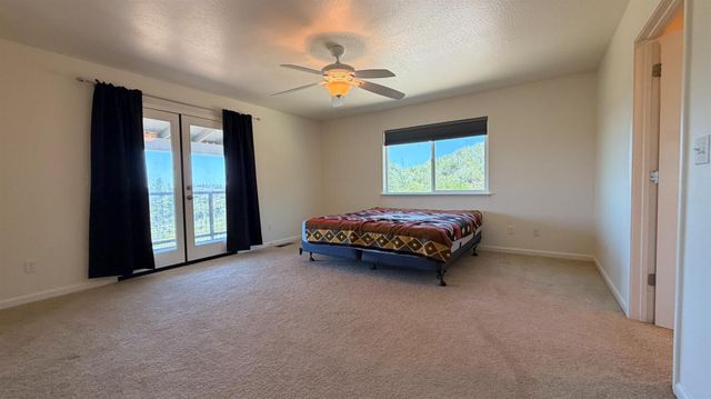 7436 Eagle View Dr, Mountain Ranch, CA 95246