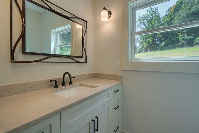 3597 Country Club Road SW, Lancaster, OH 43130