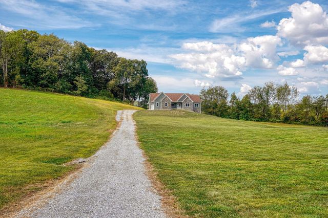 3597 Country Club Road SW, Lancaster, OH 43130