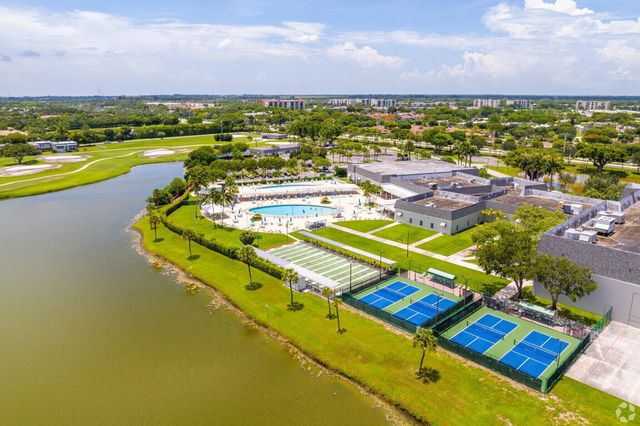 715 Normandy O, Delray Beach, FL 33484