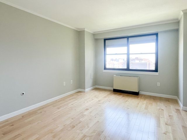 9 Hawthorne Place 11J, Boston, MA 02114