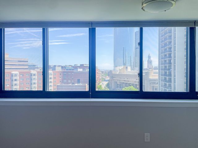 9 Hawthorne Place 11J, Boston, MA 02114