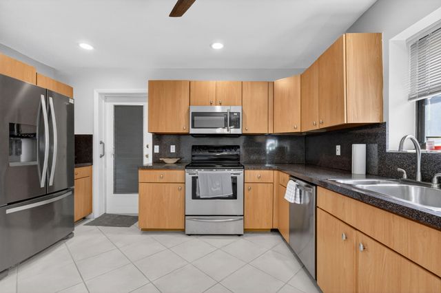 870 NW 32nd Avenue, Delray Beach, FL 33445