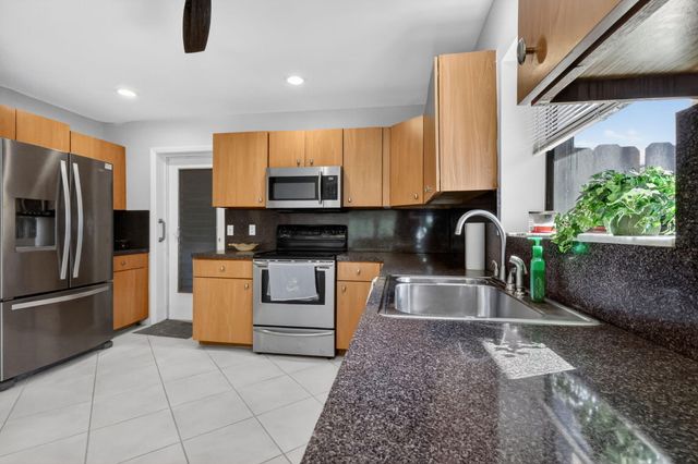 870 NW 32nd Avenue, Delray Beach, FL 33445