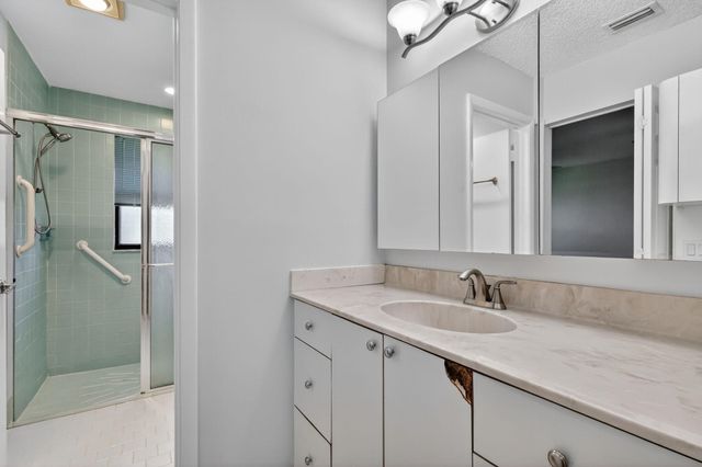 870 NW 32nd Avenue, Delray Beach, FL 33445