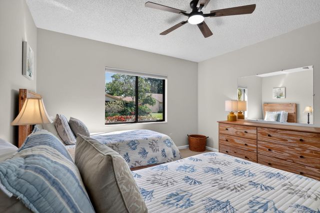 870 NW 32nd Avenue, Delray Beach, FL 33445