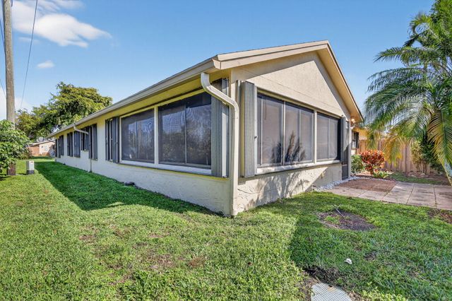 870 NW 32nd Avenue, Delray Beach, FL 33445