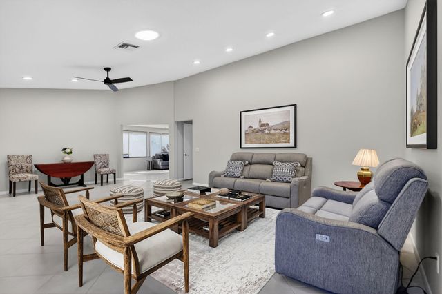 870 NW 32nd Avenue, Delray Beach, FL 33445