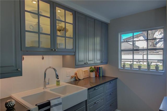 1005 Nile ST, Austin, TX 78702