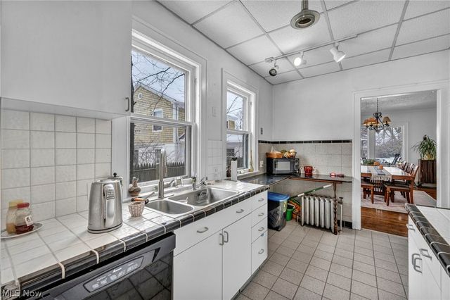 2410 Overlook Road, Cleveland Heights, OH 44106